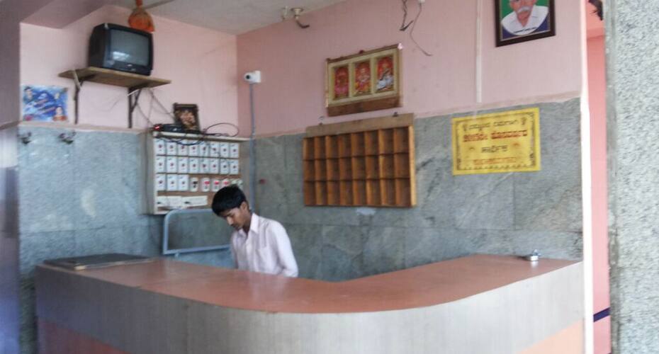 S.L.N.S Deluxe Lodge, Chitradurga 3